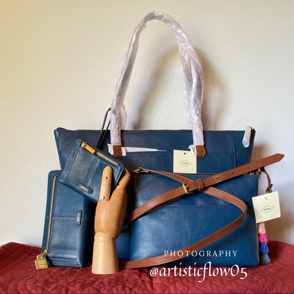 NEW! Fossil Leather 4 Piece Matching Twilight Set! - Picture 3 of 14